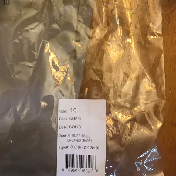 Vineyard Vines NWT boys Tan size 10 shorts - Picture 2 of 4